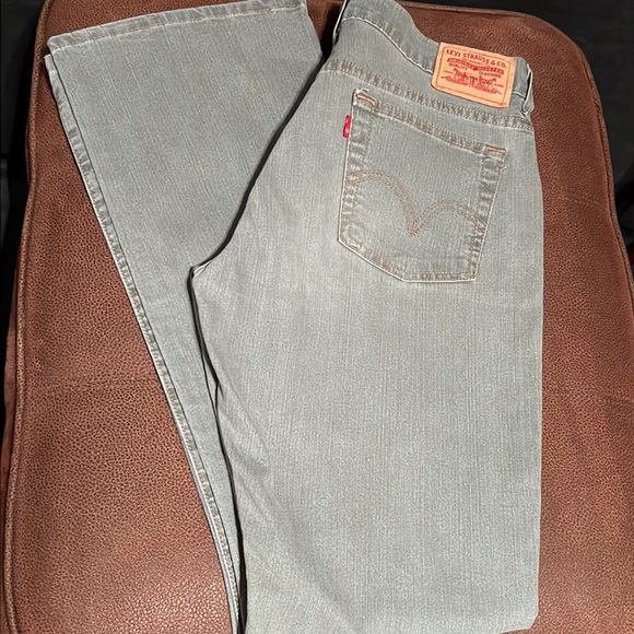 Levi’s 515 Boot Cut Jeans - Picture 3 of 16